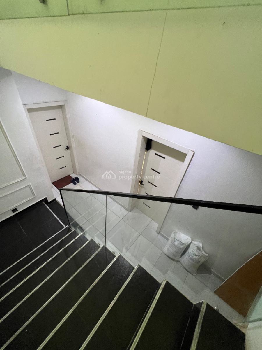 Spacious and Very Clean Semi-masters Room in a Shared Apartment, Salem, Ikate Elegushi, Lekki, Lagos, Self Contain (single Rooms) for Rent