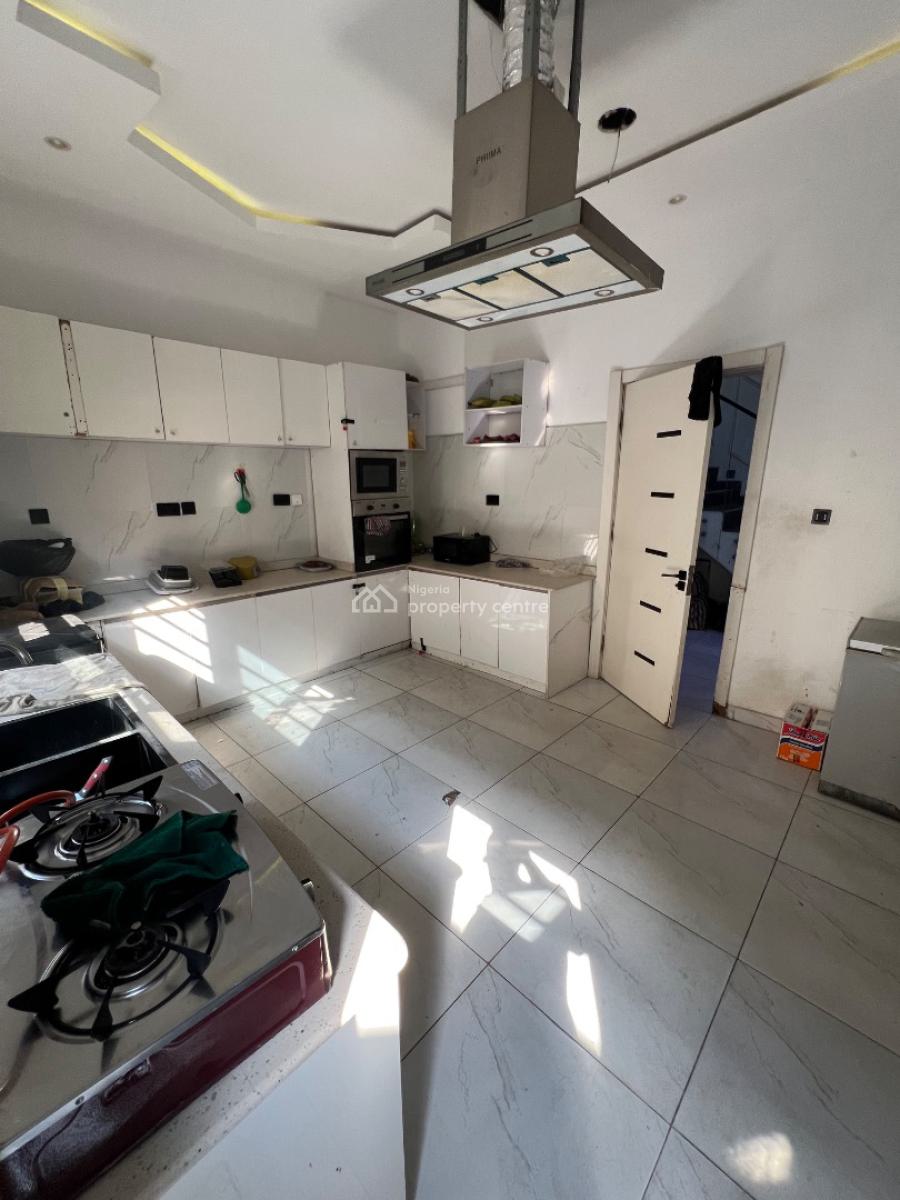 Spacious and Very Clean Semi-masters Room in a Shared Apartment, Salem, Ikate Elegushi, Lekki, Lagos, Self Contain (single Rooms) for Rent