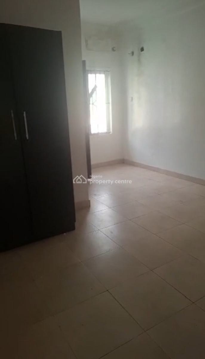 Distress 3 Bedrooms Terrace Serviced Duplex House, Horizon 2 Extension Estate, Ikate Elegushi, Lekki, Lagos, Terraced Duplex for Sale