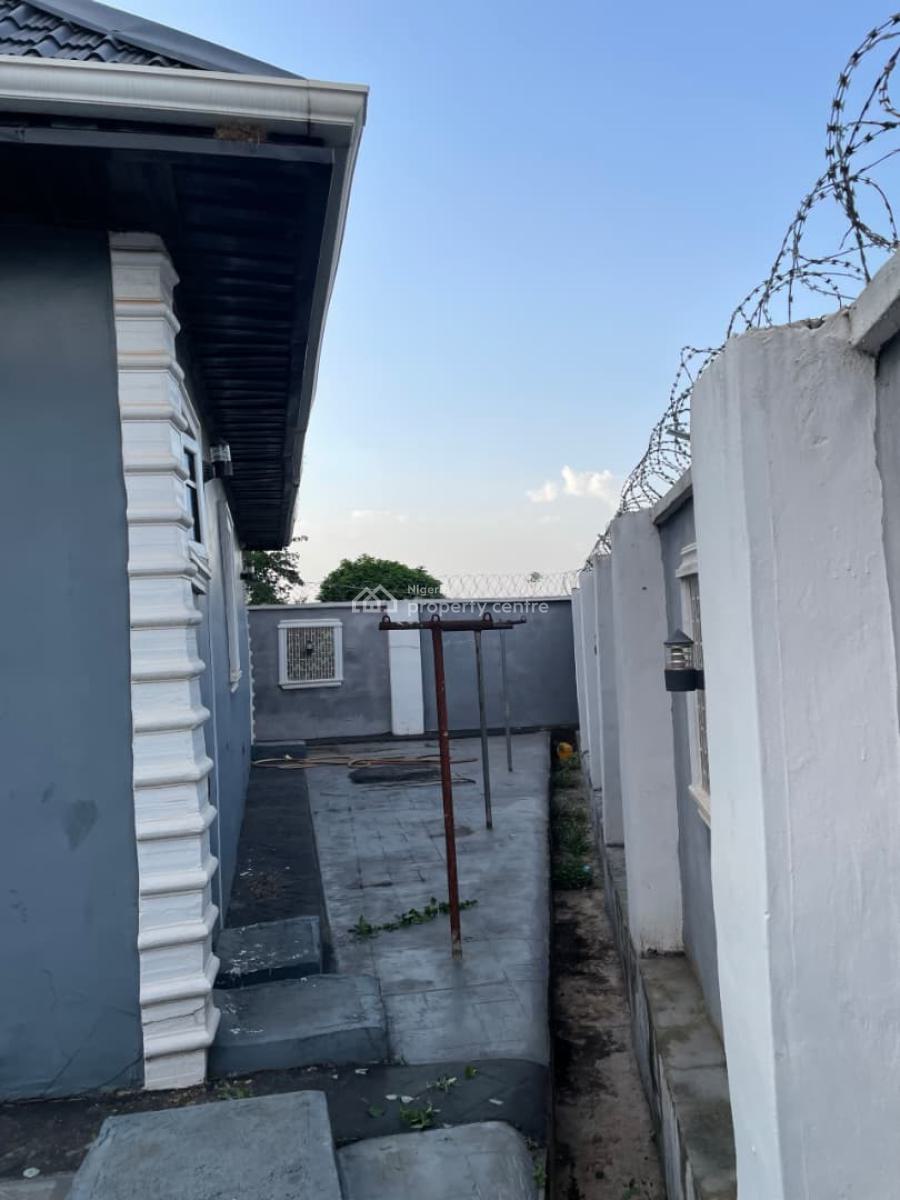 3 Bedrooms Bungalow, Succes Olorunda Akobo, Ibadan, Oyo, Detached Bungalow for Sale
