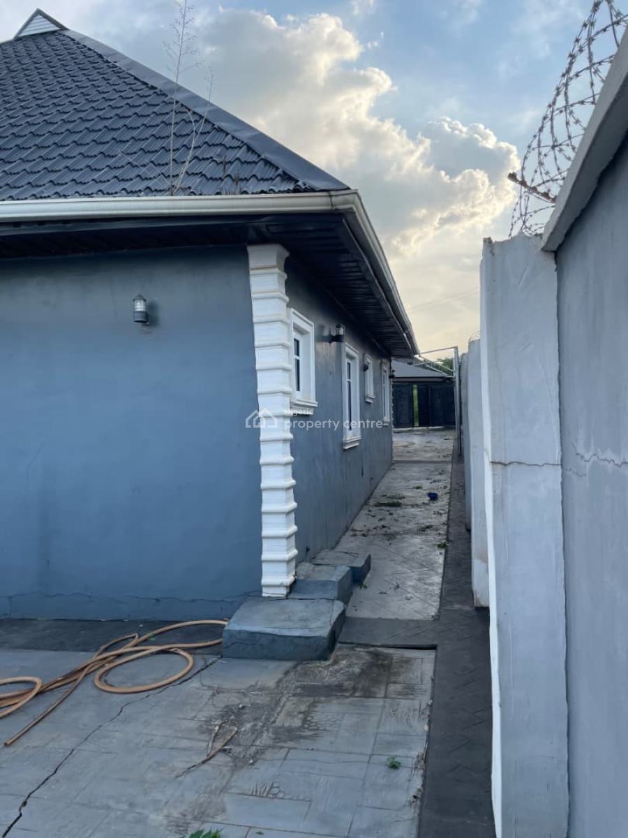 3 Bedrooms Bungalow, Succes Olorunda Akobo, Ibadan, Oyo, Detached Bungalow for Sale