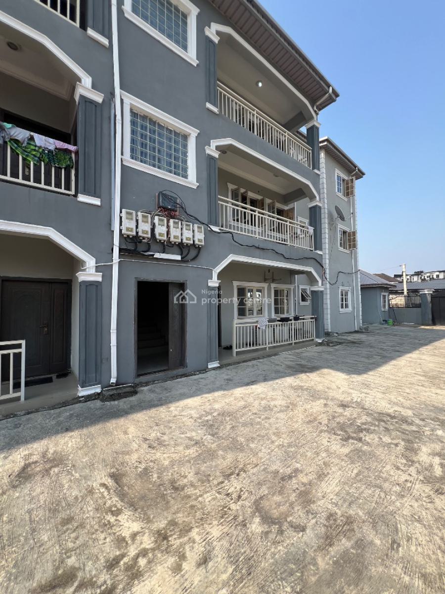 Massive 3 Bedroom Flat Upstairs, Thera Peace, Sangotedo, Ajah, Lagos, Flat / Apartment for Rent