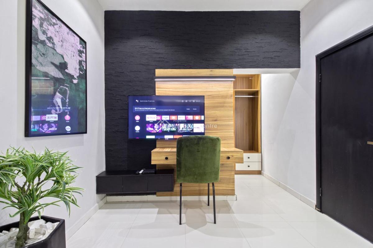 Spacious and Luxurious 1 Unit of 1-bedroom Apartment, Lekki Phase 1, Lekki, Lagos, Flat / Apartment Short Let