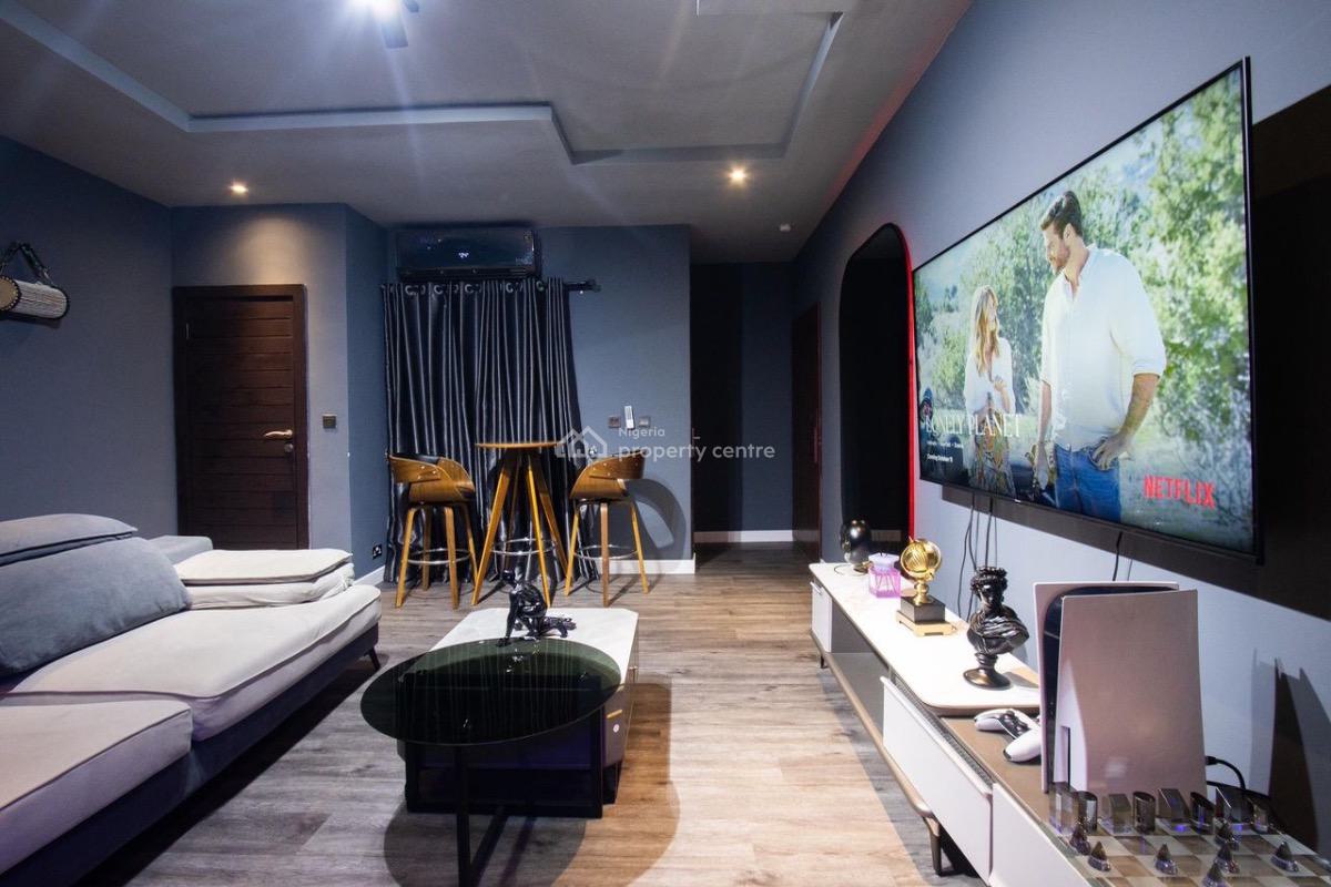 Spacious and Luxurious  1-bedroom Apartment, Lekki Phase 1, Lekki, Lagos, Flat / Apartment Short Let