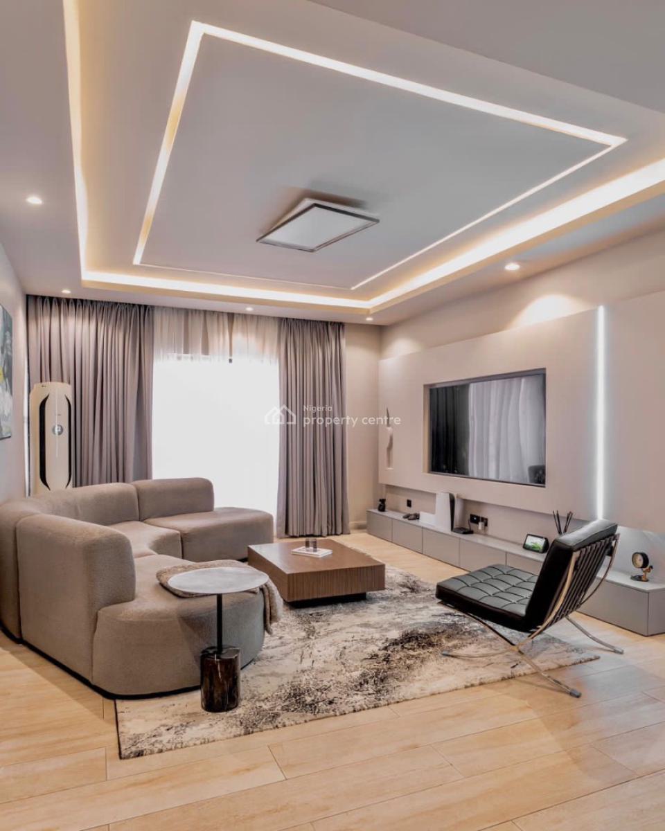 Spacious and Luxurious  3-bedroom Apartment, Lekki Phase 1, Lekki, Lagos, Flat / Apartment Short Let