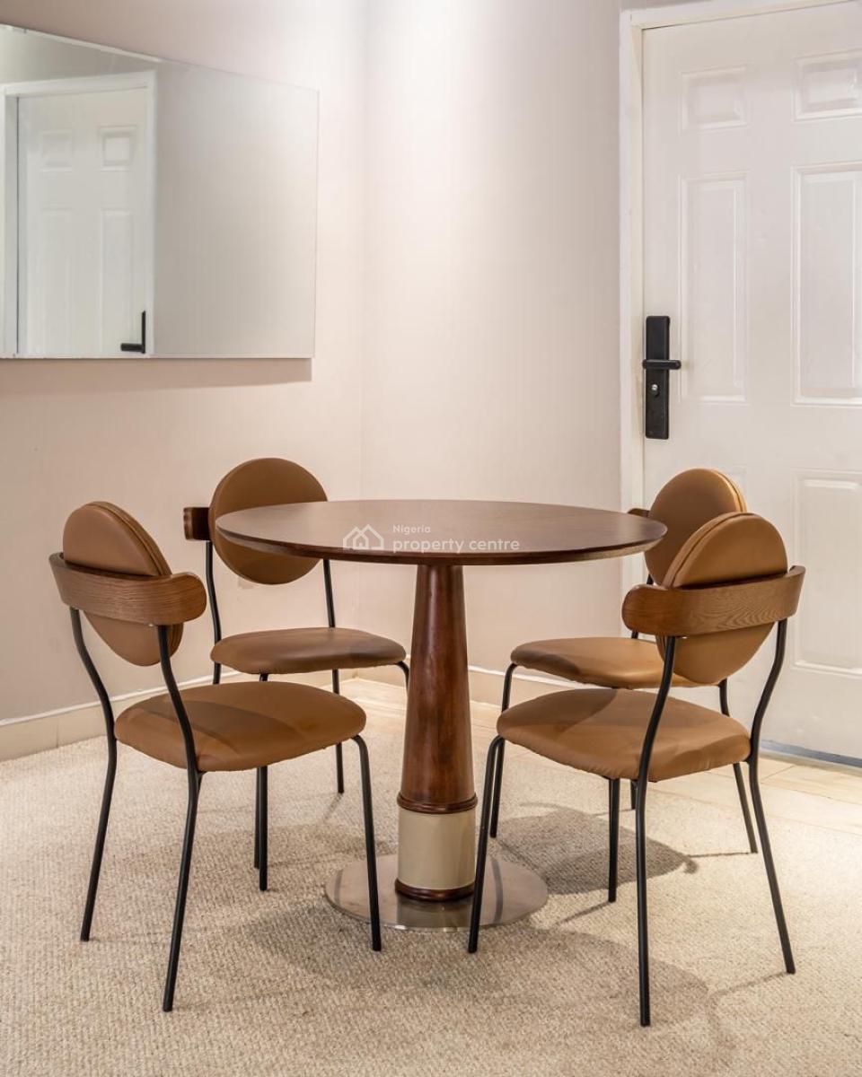 Spacious and Luxurious  3-bedroom Apartment, Lekki Phase 1, Lekki, Lagos, Flat / Apartment Short Let