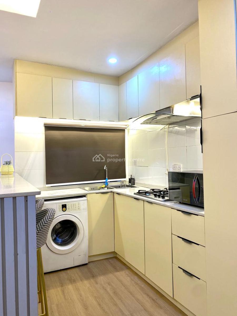 Stylishly Furnished 2 Bedrooms with Pool ‍️ Snooker Board, Old Ikoyi, Ikoyi, Lagos, Flat / Apartment Short Let