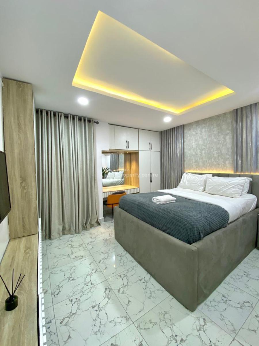 Stylishly Furnished 2 Bedrooms with Pool ‍️ Snooker Board, Old Ikoyi, Ikoyi, Lagos, Flat / Apartment Short Let