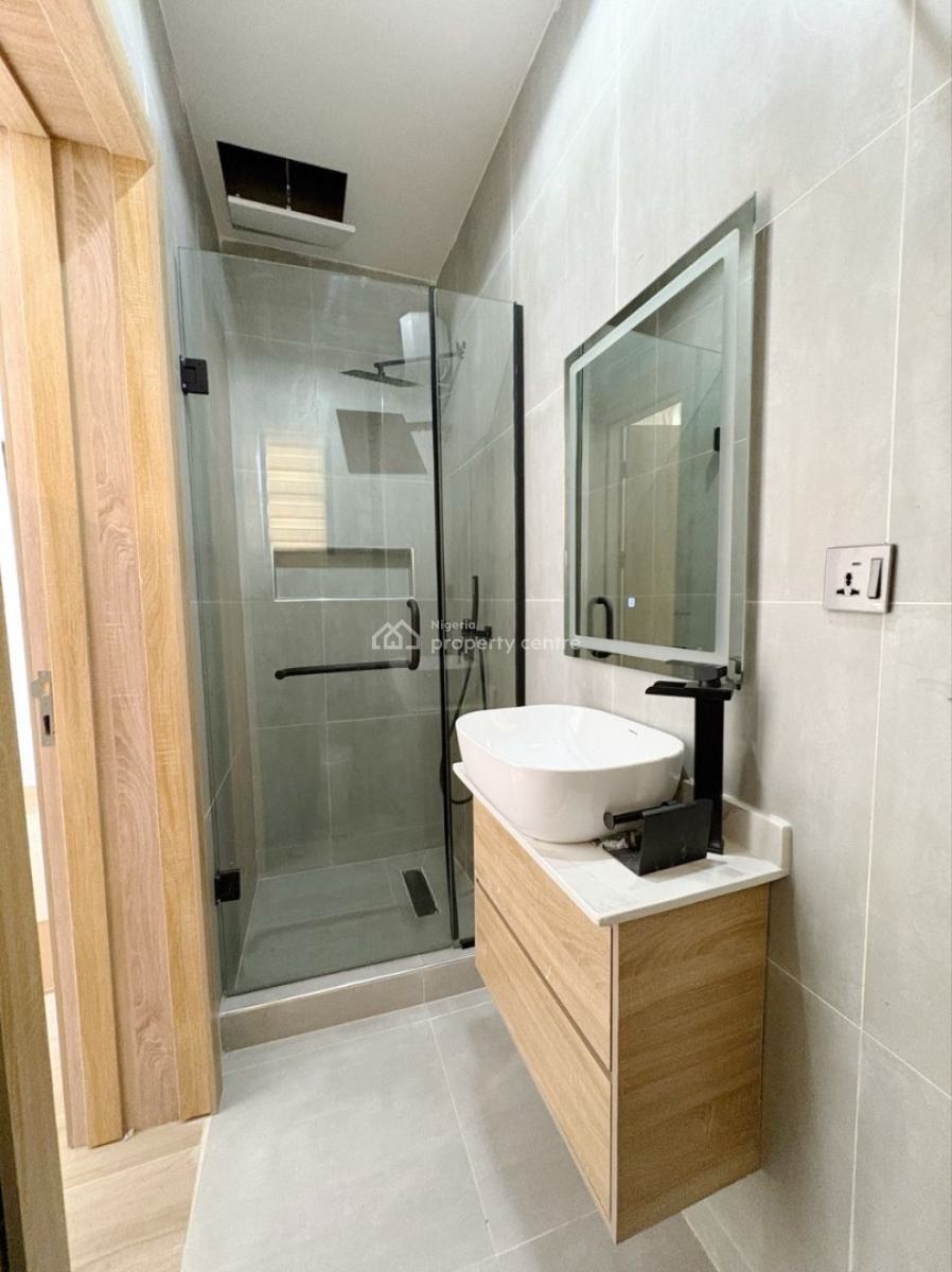 Exclusive 3-bedroom Airbnb Serviced Apartment in a Serene Environment., Victoria Island (vi), Lagos, Flat / Apartment Short Let