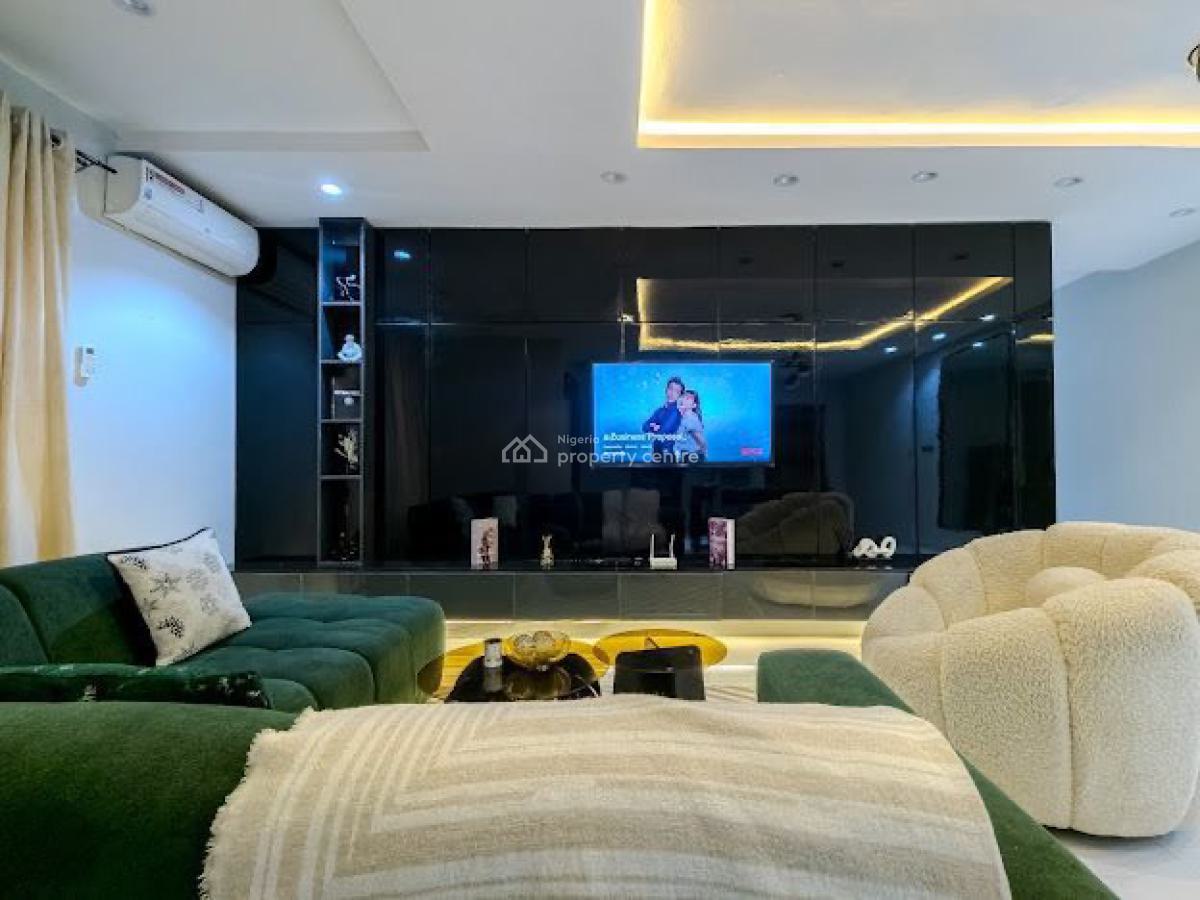 Exclusive 2-bedroom Airbnb Serviced Apartment in a Serene Environment., Lekki Phase 1, Lekki, Lagos, Flat / Apartment Short Let