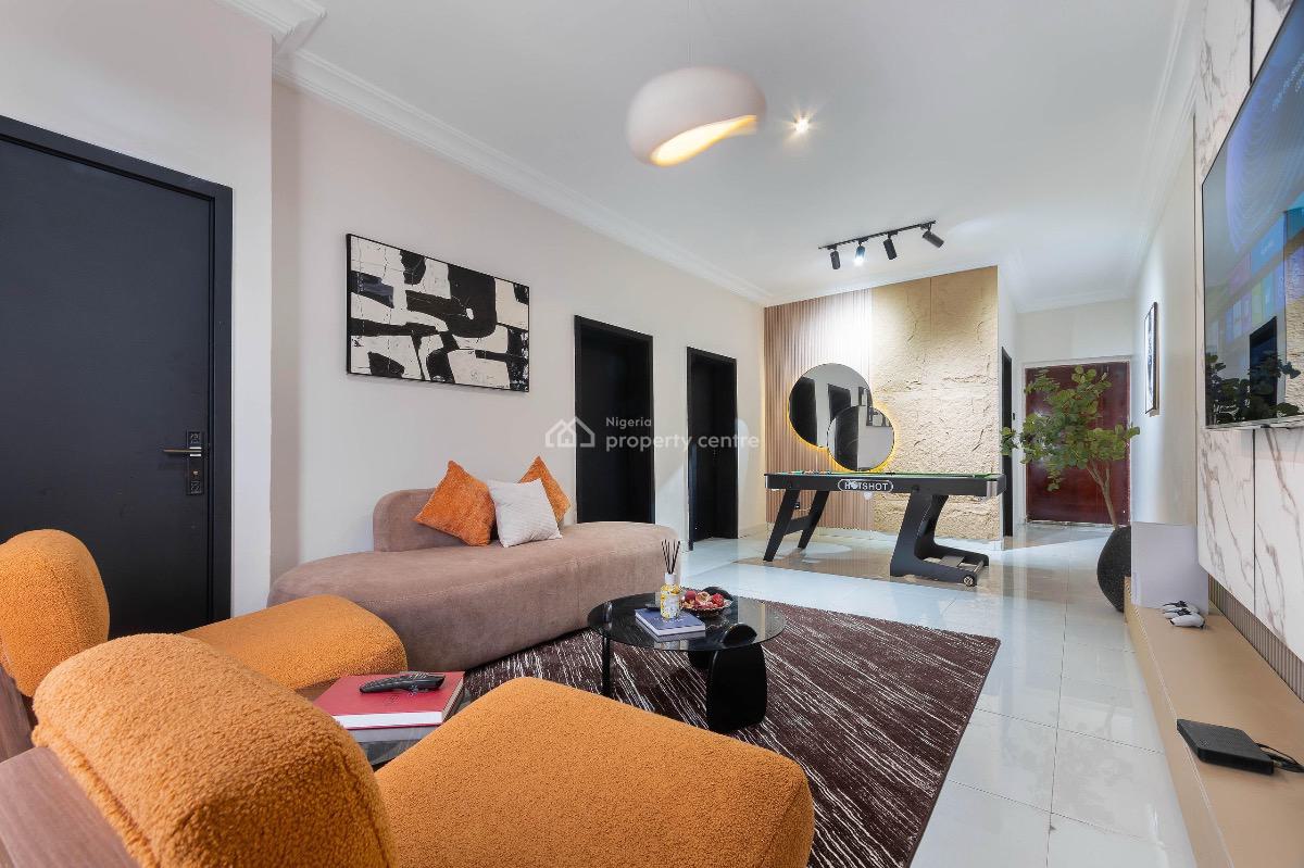 Cozy 3 Bedroom Penthouse Apartment with a Ps5 and Swimming Pool, Victoria Island (vi), Lagos, Flat / Apartment Short Let
