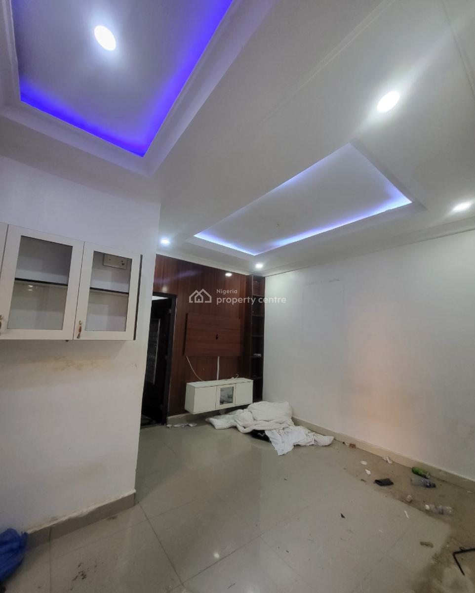 Massive Luxurious 1 Bedroom Flat, By American International School, Durumi, Abuja, Flat / Apartment for Rent