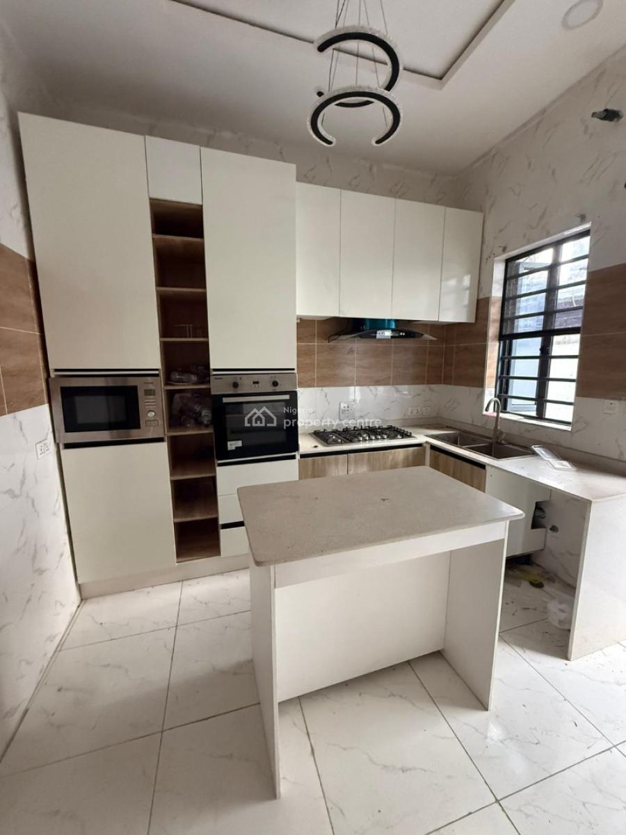 2units Room Upstairs Sharing Main Kitchen in a Serviced Self Compound, Orchid Road, Lekki, Lagos, Flat / Apartment for Rent