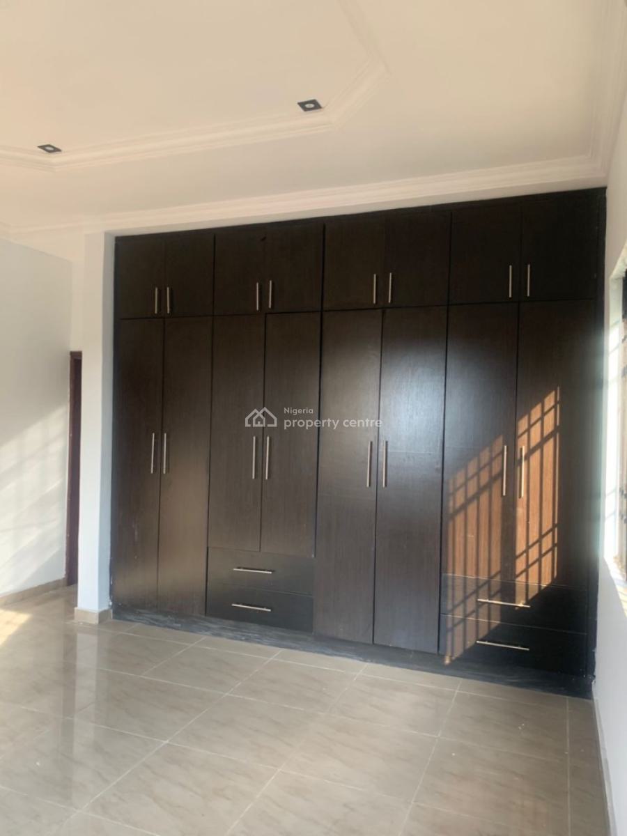 Spacious 2-bedroom Apartment with Laundry Room, Ikate, Lekki, Lagos, Flat / Apartment for Rent