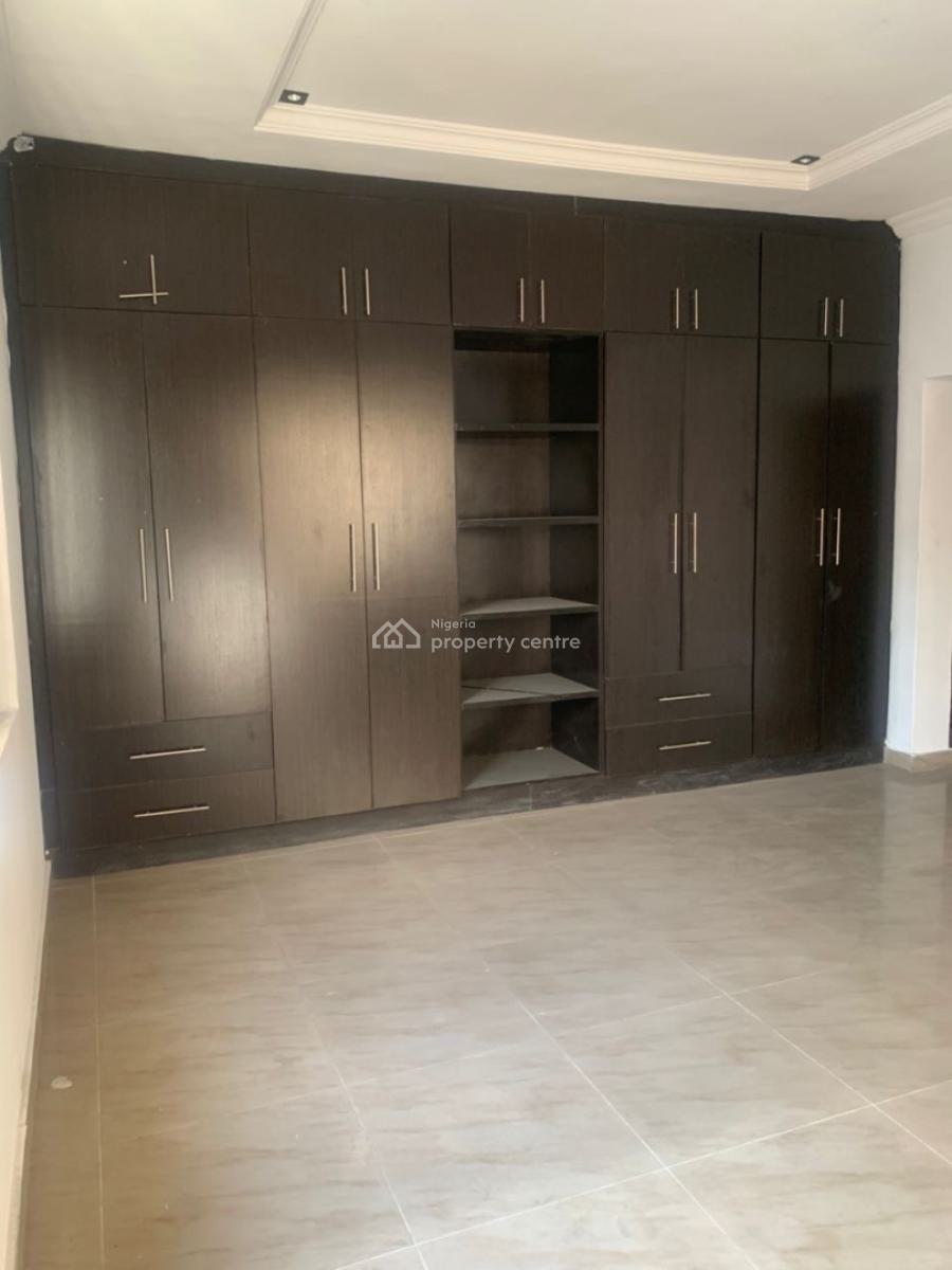 Spacious 2-bedroom Apartment with Laundry Room, Ikate, Lekki, Lagos, Flat / Apartment for Rent