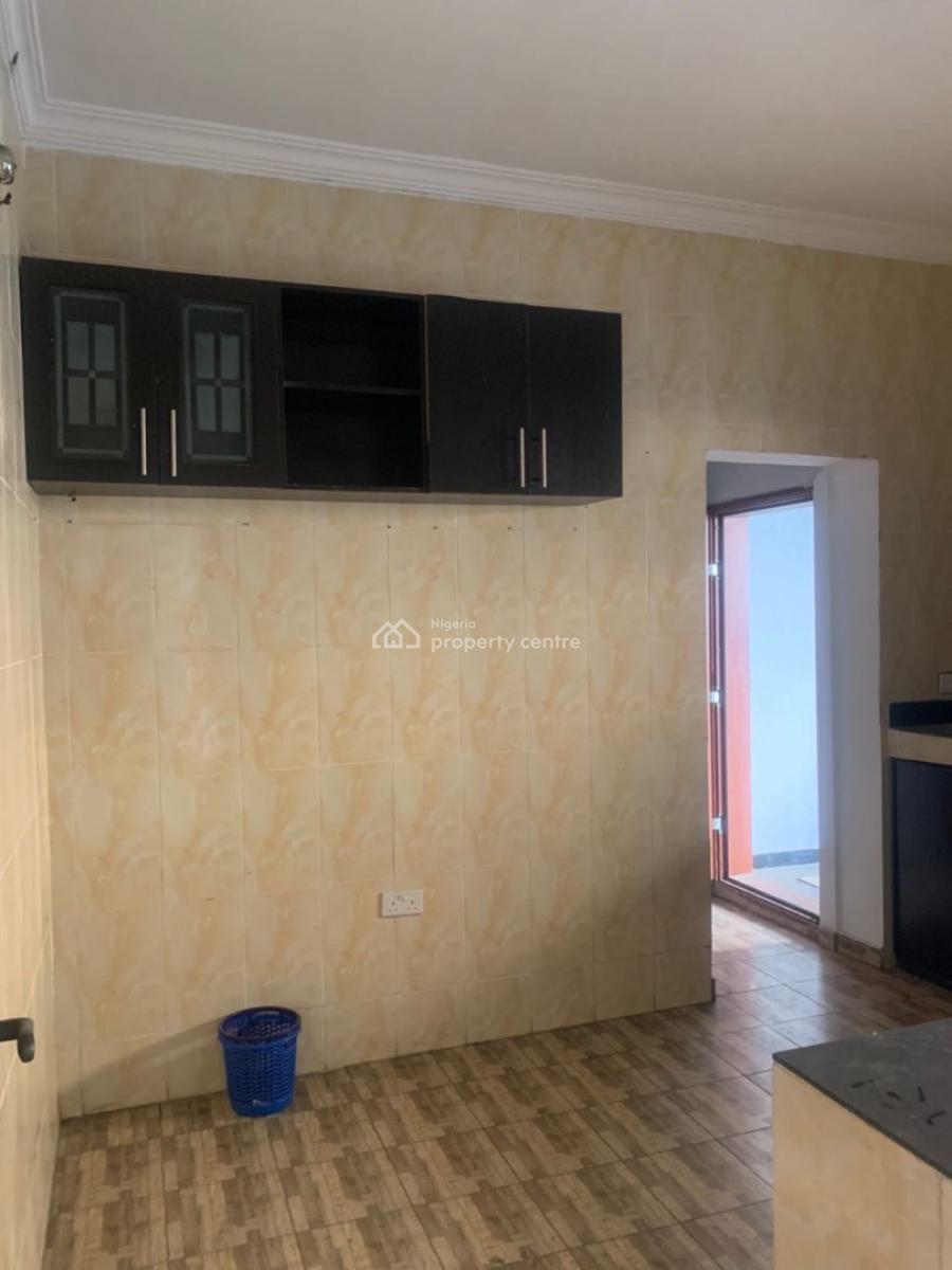 Spacious 2-bedroom Apartment with Laundry Room, Ikate, Lekki, Lagos, Flat / Apartment for Rent