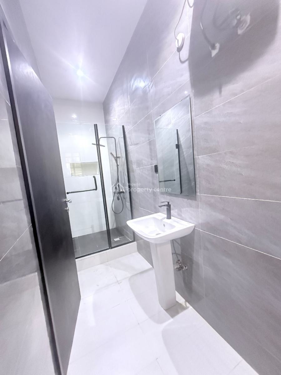 Luxury 2-bedroom Apartment Available Lekki Phase 1, Lekki Phase 1, Lekki, Lagos, House for Sale