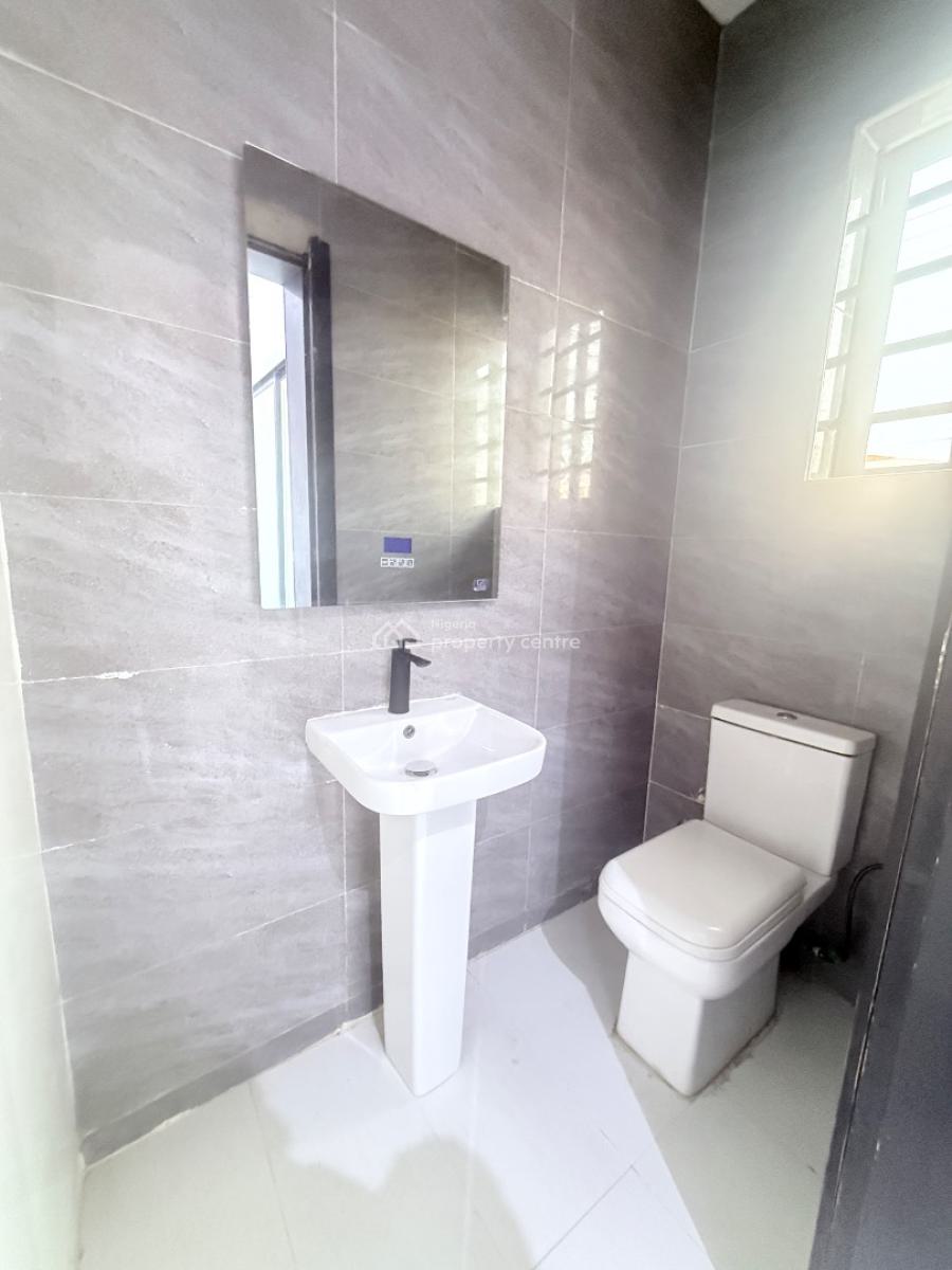 Luxury 2-bedroom Apartment Available Lekki Phase 1, Lekki Phase 1, Lekki, Lagos, House for Sale