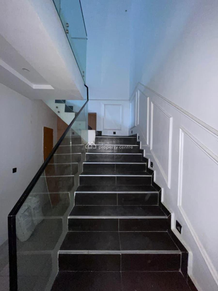 Spacious Semi Masters Bedroom Upstairs Sharing Kitchen, Salem, Ikate, Lekki, Lagos, Flat / Apartment for Rent