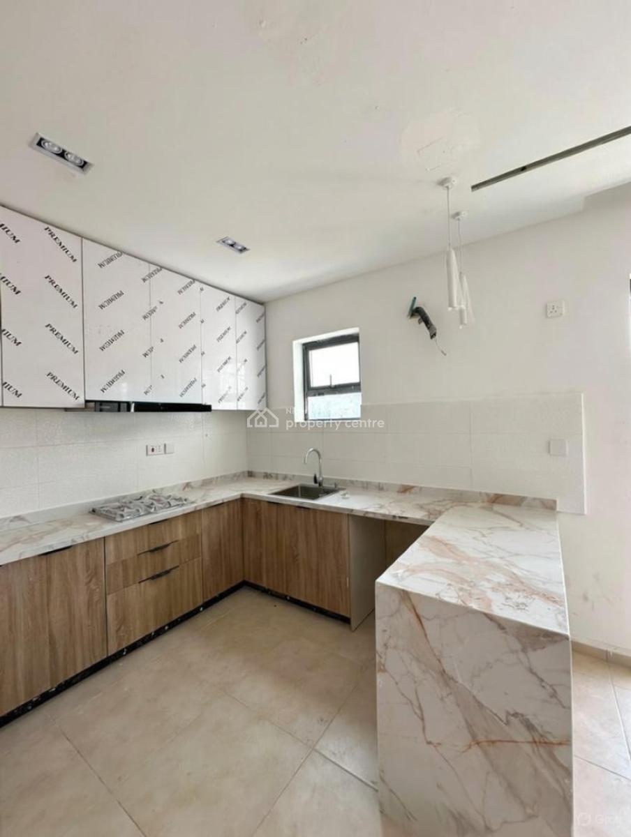 Luxury 2 Bedroom Apartment, Ologolo, Lekki, Lagos, Block of Flats for Sale