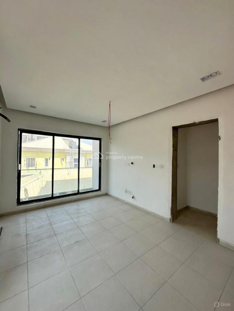 Luxury 2 Bedroom Apartment, Ologolo, Lekki, Lagos, Block of Flats for Sale