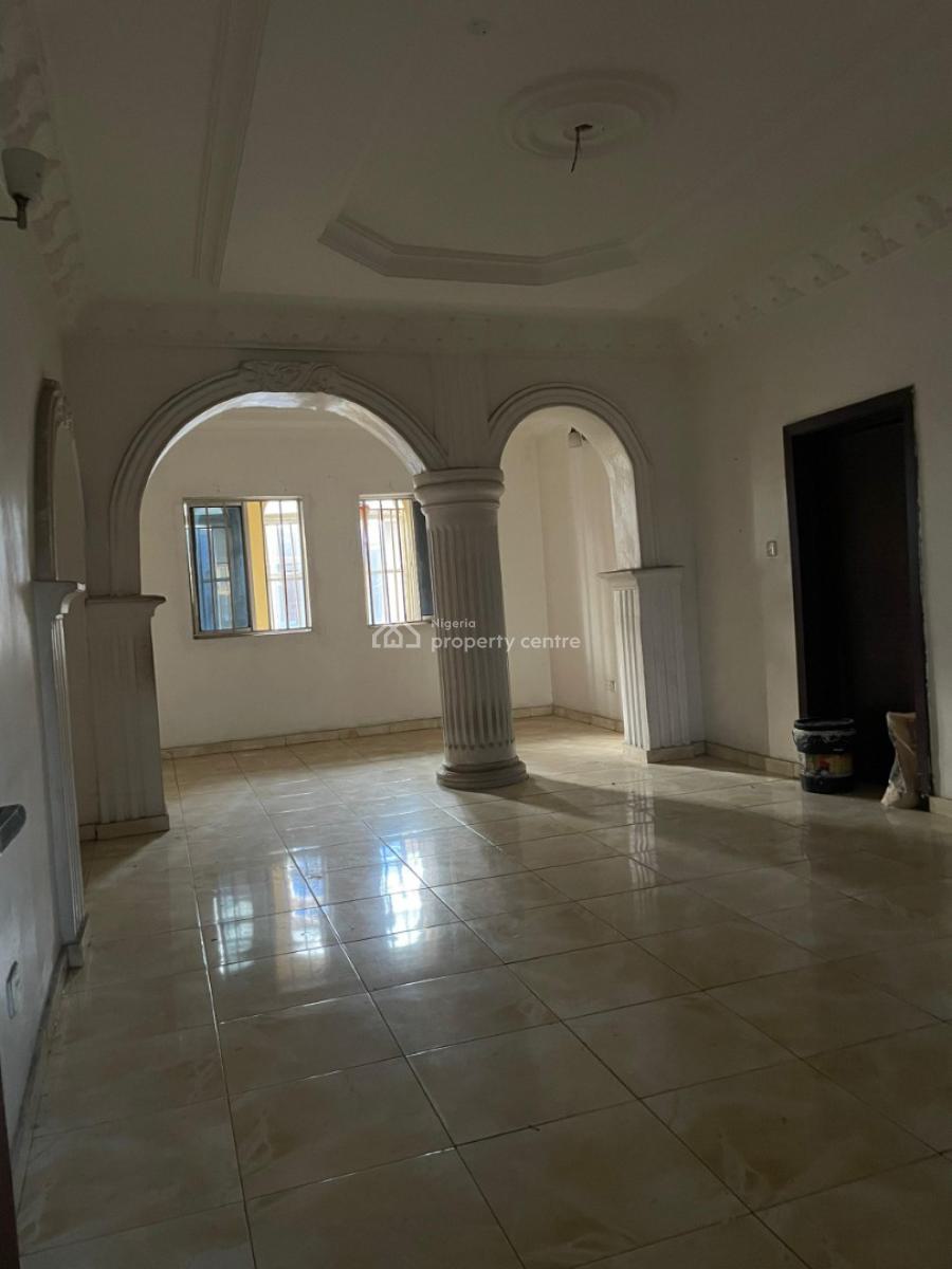 Luxury 3bed Flat Upstairs Close to The Gate in a Secured Estate, Badore, Ajah, Lagos, Flat / Apartment for Rent