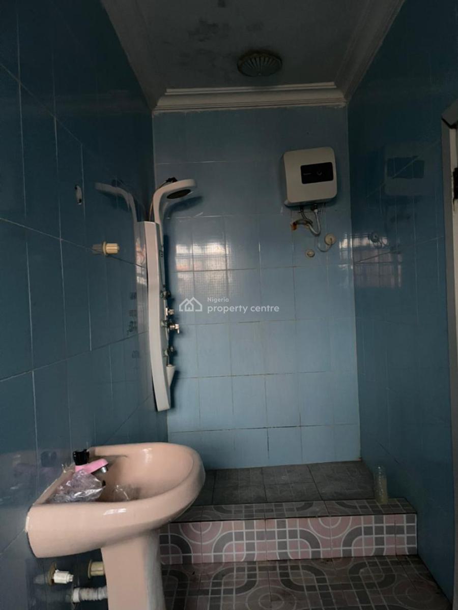 Luxury 3bed Flat Upstairs Close to The Gate in a Secured Estate, Badore, Ajah, Lagos, Flat / Apartment for Rent