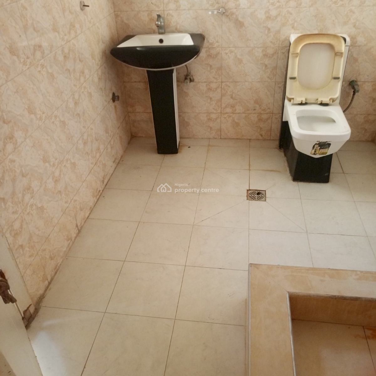 Shared Apartment, Western Estate, Ikota, Lekki, Lagos, Self Contain (single Rooms) for Rent