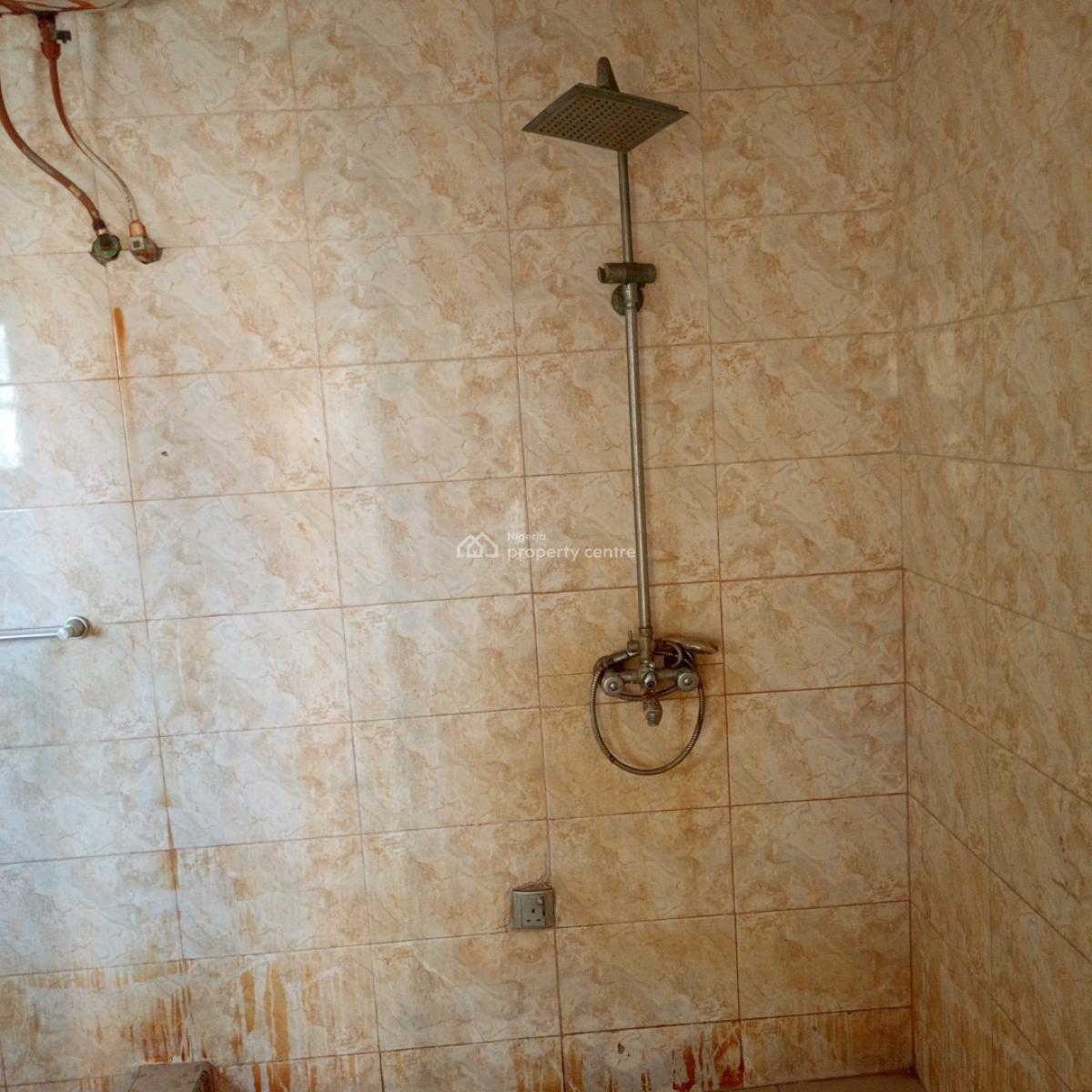 Shared Apartment, Western Estate, Ikota, Lekki, Lagos, Self Contain (single Rooms) for Rent