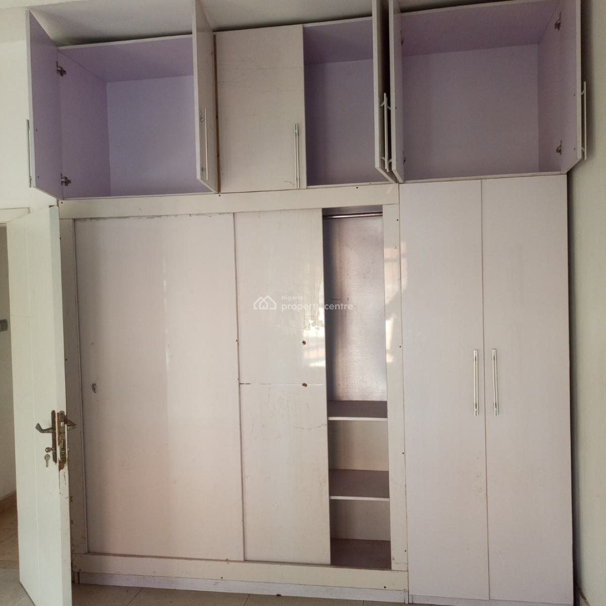 Shared Apartment, Western Estate, Ikota, Lekki, Lagos, Self Contain (single Rooms) for Rent