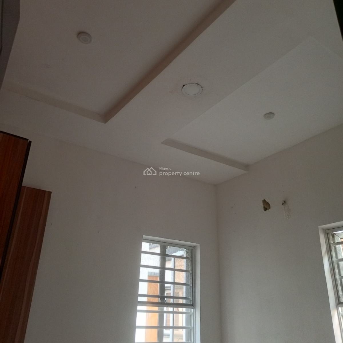 Shared Apartment Self Con, Western Estate, Ikota, Lekki, Lagos, Semi-detached Duplex for Rent