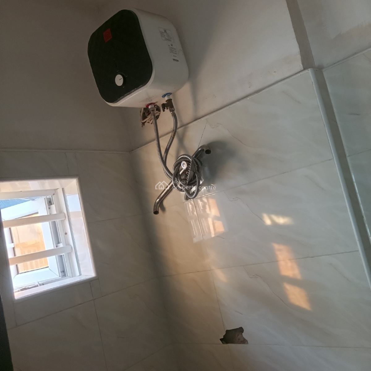 Shared Apartment Self Con, Western Estate, Ikota, Lekki, Lagos, Semi-detached Duplex for Rent