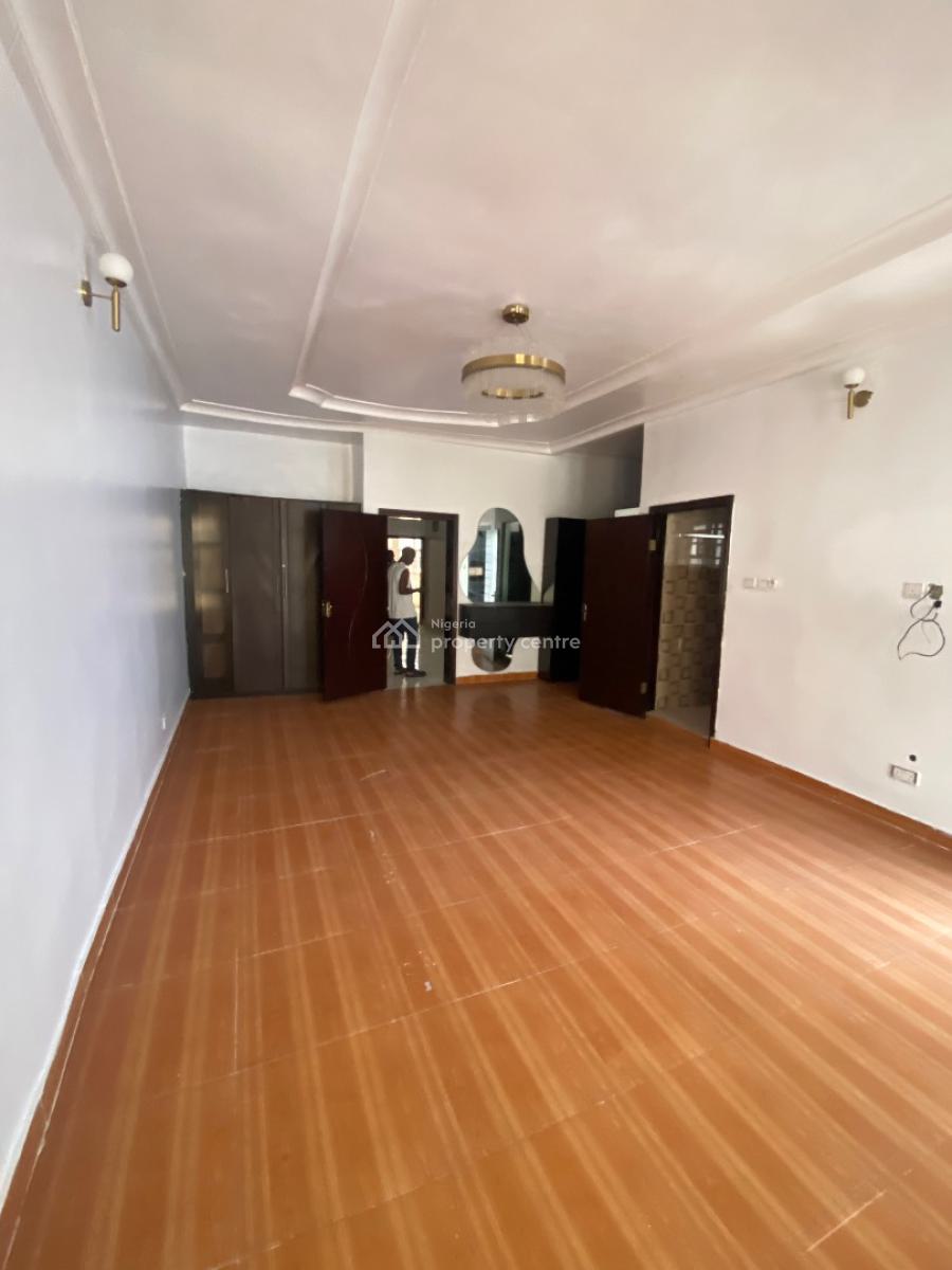 Newly Renovated & Spacious 4 Bedroom Duplex, Chevron Drive, Lekki, Lagos, Semi-detached Duplex for Sale