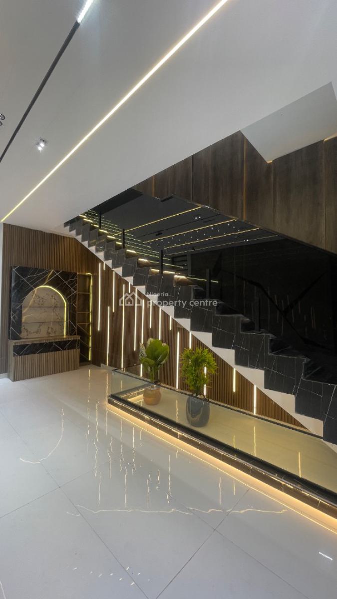 a Luxurious Spacious 5 Bedroom Duplex, Inside a Very Secure Estate, Chevron Main, Lekki Phase 1, Lekki, Lagos, Detached Duplex for Sale