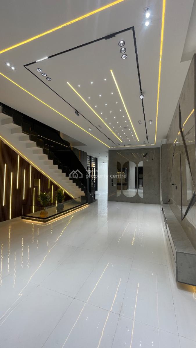 a Luxurious Spacious 5 Bedroom Duplex, Inside a Very Secure Estate, Chevron Main, Lekki Phase 1, Lekki, Lagos, Detached Duplex for Sale