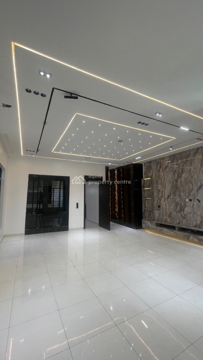 a Luxurious Spacious 5 Bedroom Duplex, Inside a Very Secure Estate, Chevron Main, Lekki Phase 1, Lekki, Lagos, Detached Duplex for Sale