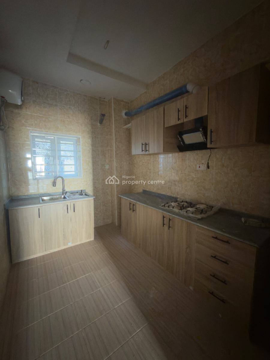 Standard 2 Bedrooms Apartment, Area 1, Garki, Abuja, Flat / Apartment for Sale