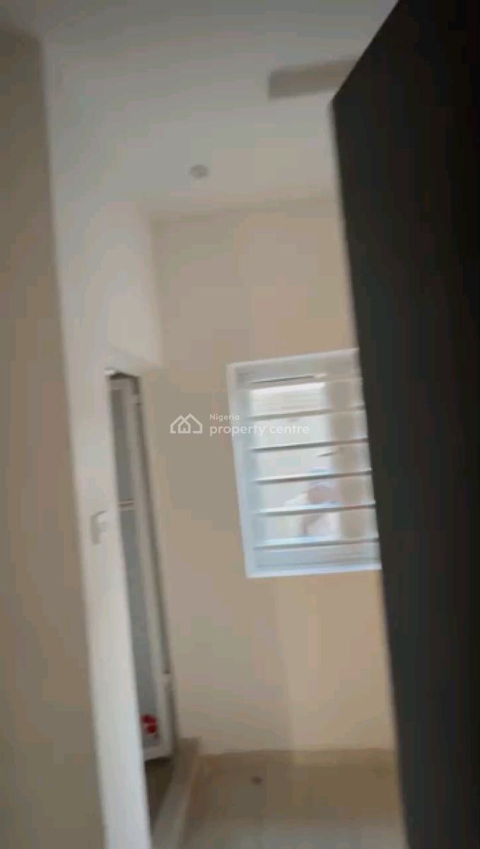 Beautiful and Spacious 2-bedroom Flat, Isaac John, Fadeyi, Shomolu, Lagos, Flat / Apartment for Rent