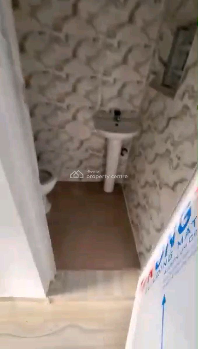 Beautiful and Spacious 2-bedroom Flat, Isaac John, Fadeyi, Shomolu, Lagos, Flat / Apartment for Rent