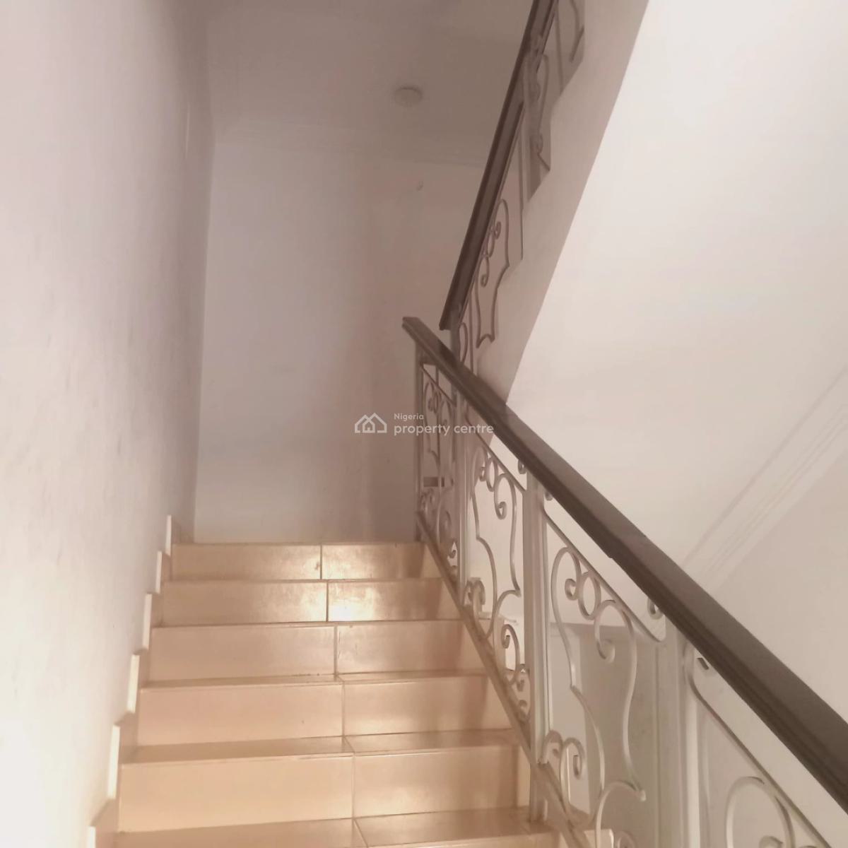 Spacious 3 Bedroom Flat Upstairs, Agungi, Lekki, Lagos, Flat / Apartment for Rent