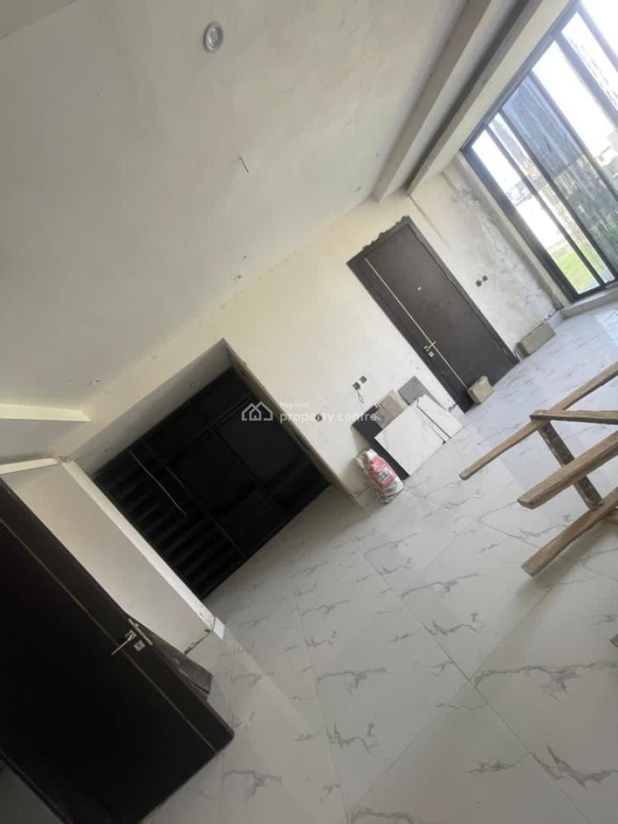 Spacious Converted Mini Flat with 2 Toilet., Lekki Scheme 2 Estate, Lekki, Lagos, Mini Flat (room and Parlour) for Rent