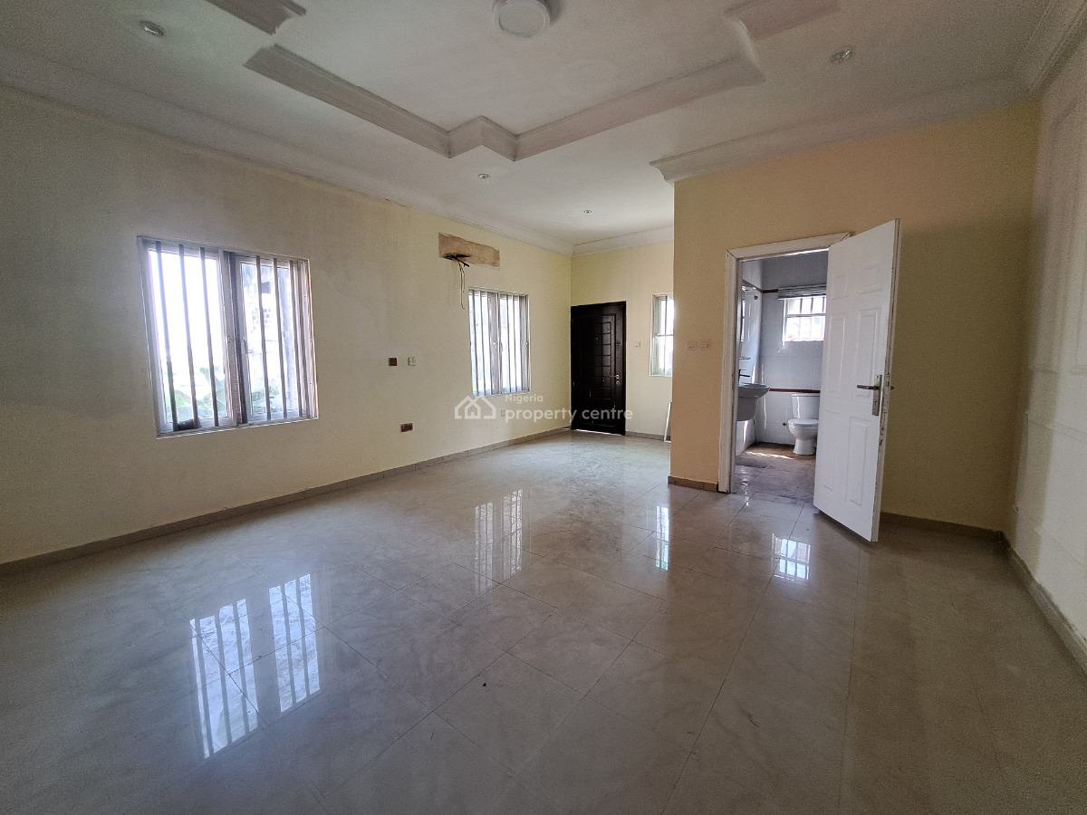 Renovated 4 Bedroom Semi Detached Duplex with a Room Bq, Lekki Phase 1, Lekki, Lagos, Semi-detached Duplex for Rent