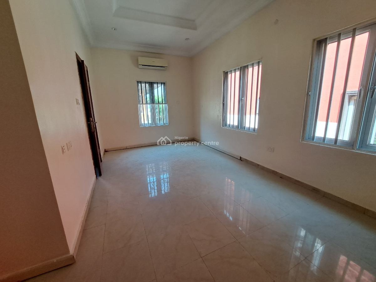 Renovated 4 Bedroom Semi Detached Duplex with a Room Bq, Lekki Phase 1, Lekki, Lagos, Semi-detached Duplex for Rent