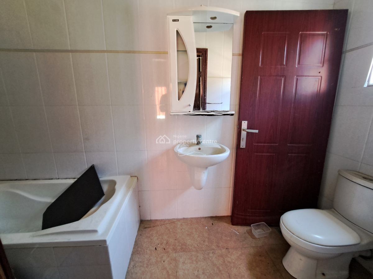 Renovated 4 Bedroom Semi Detached Duplex with a Room Bq, Lekki Phase 1, Lekki, Lagos, Semi-detached Duplex for Rent