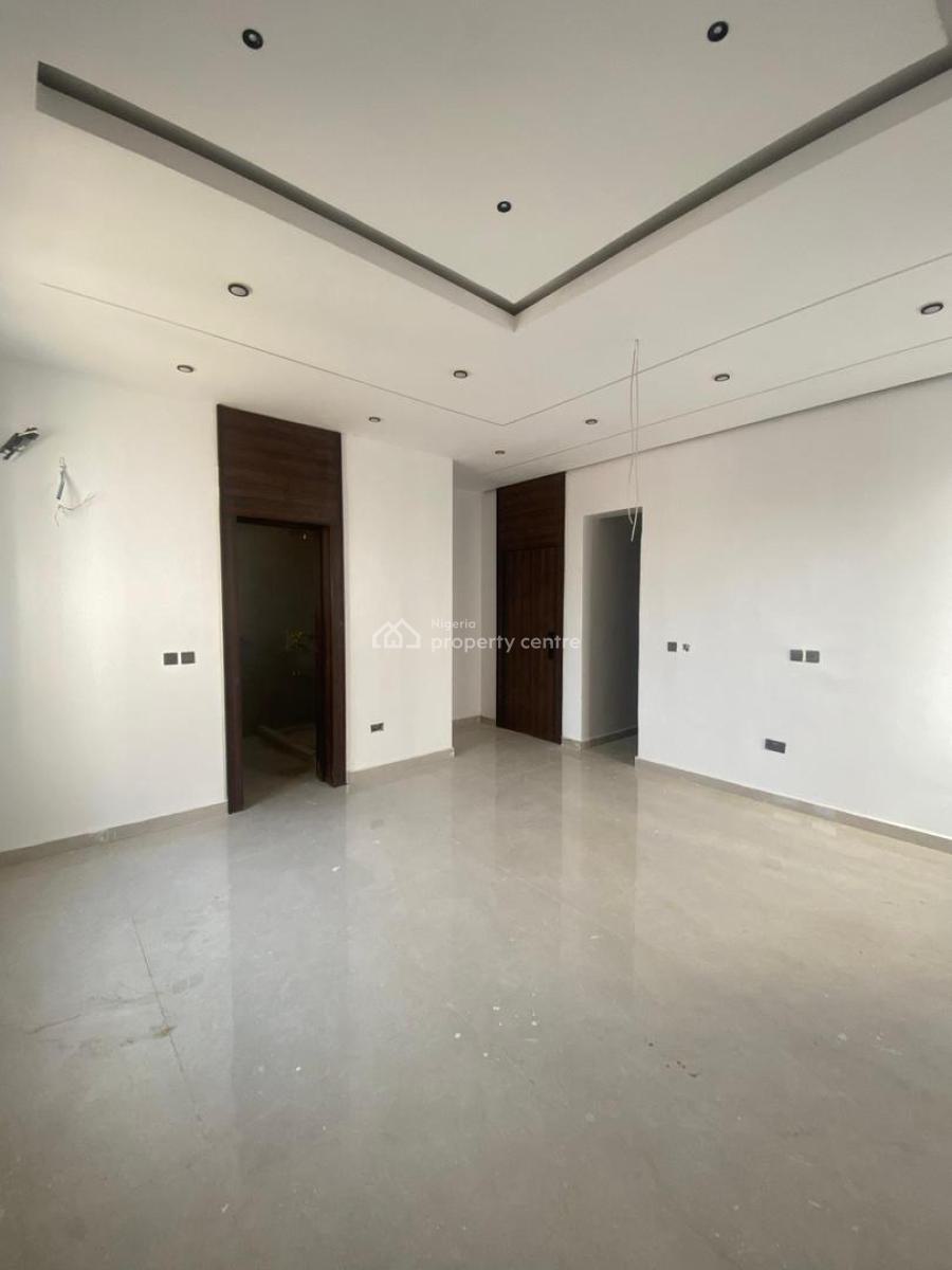 Spacious 6 Bedrooms Fully Detached Duplex with Boys Quarters, Lekki Phase 1, Lekki, Lagos, Detached Duplex for Sale