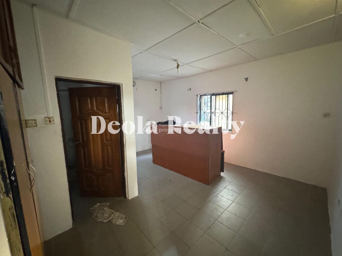 a 3 Bedroom Self Service Apartment, Lekki Phase 1, Lekki, Lagos, Flat / Apartment for Rent