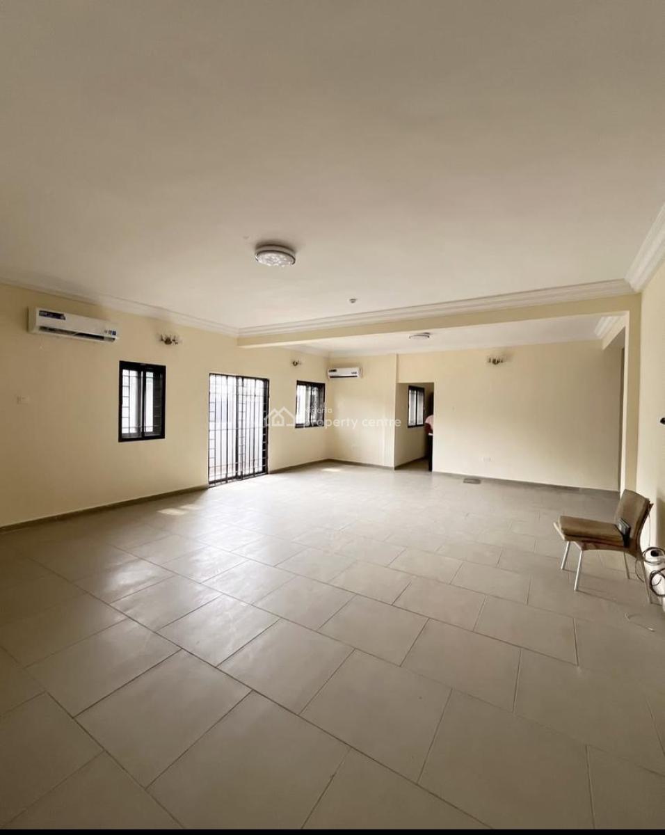 Luxury Spacious 3 Bedroom Flat, Lekki Phase 1, Lekki, Lagos, Flat / Apartment for Rent