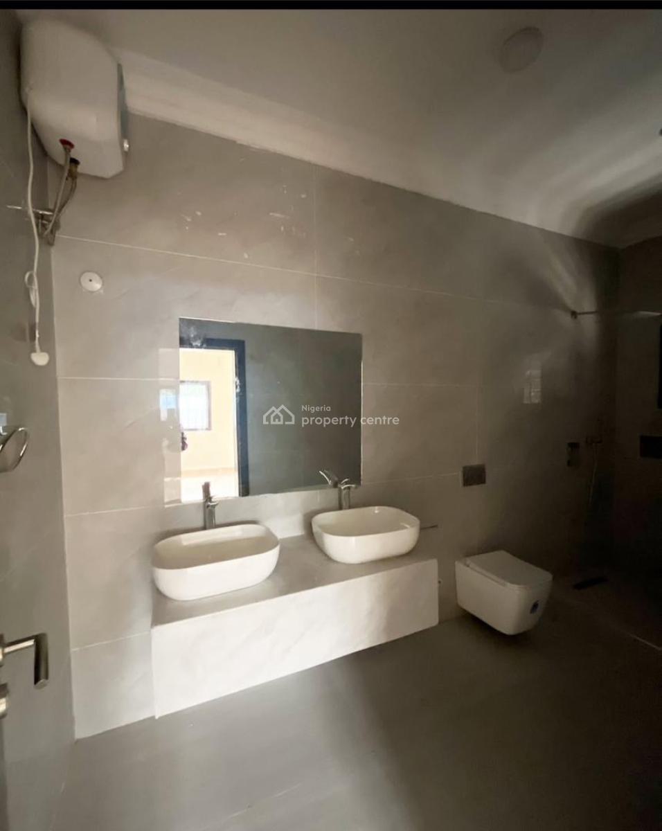 Luxury Spacious 3 Bedroom Flat, Lekki Phase 1, Lekki, Lagos, Flat / Apartment for Rent