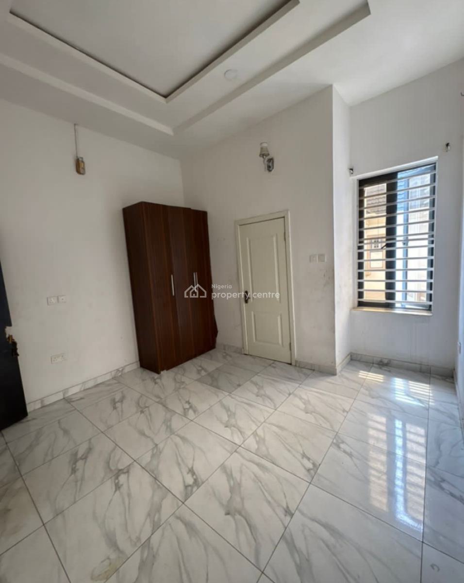 Single Room Upstairs  Available in a Shared Apartment, Ikota, Lekki, Lagos, Self Contain (single Rooms) for Rent