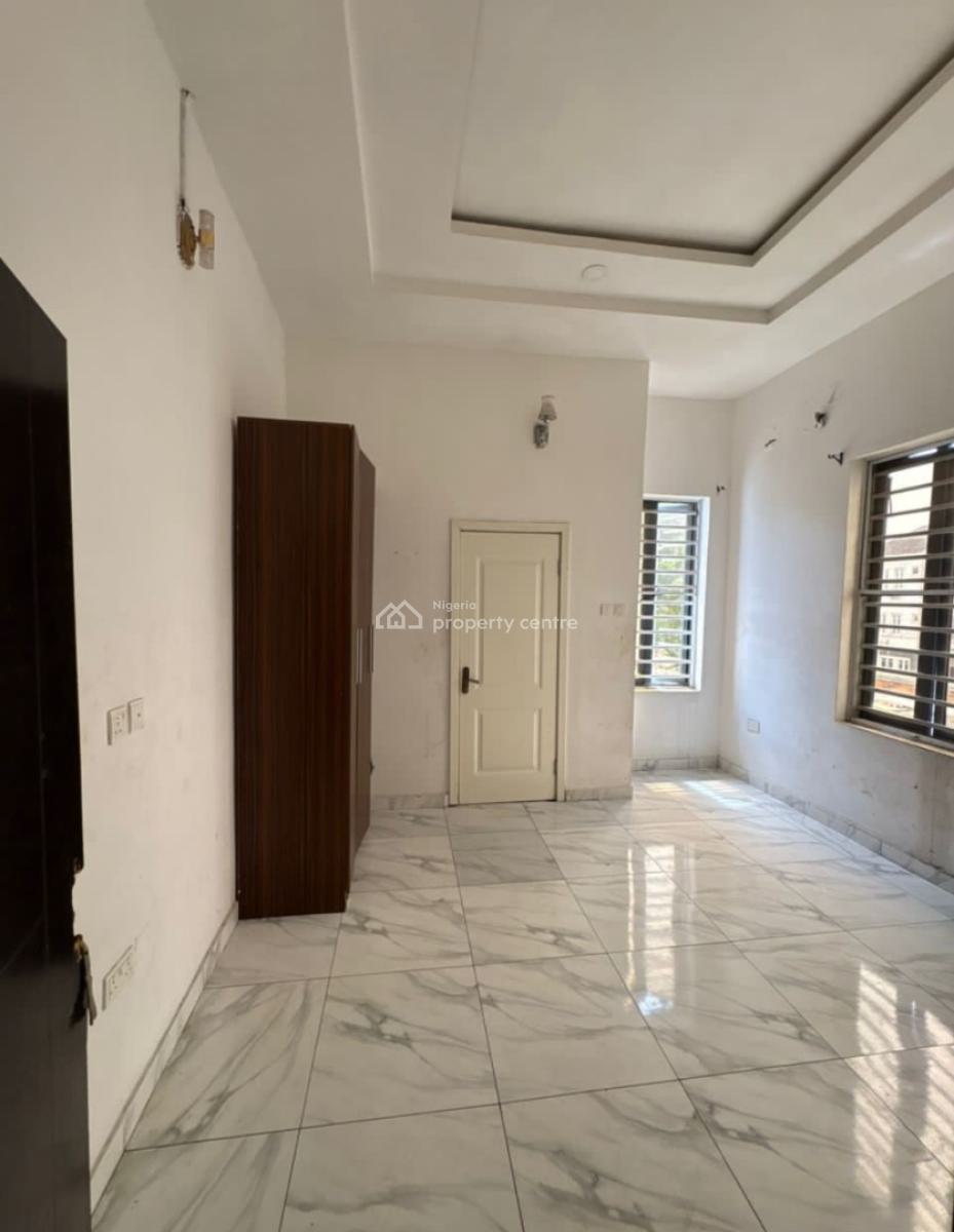 Single Room Upstairs  Available in a Shared Apartment, Ikota, Lekki, Lagos, Self Contain (single Rooms) for Rent